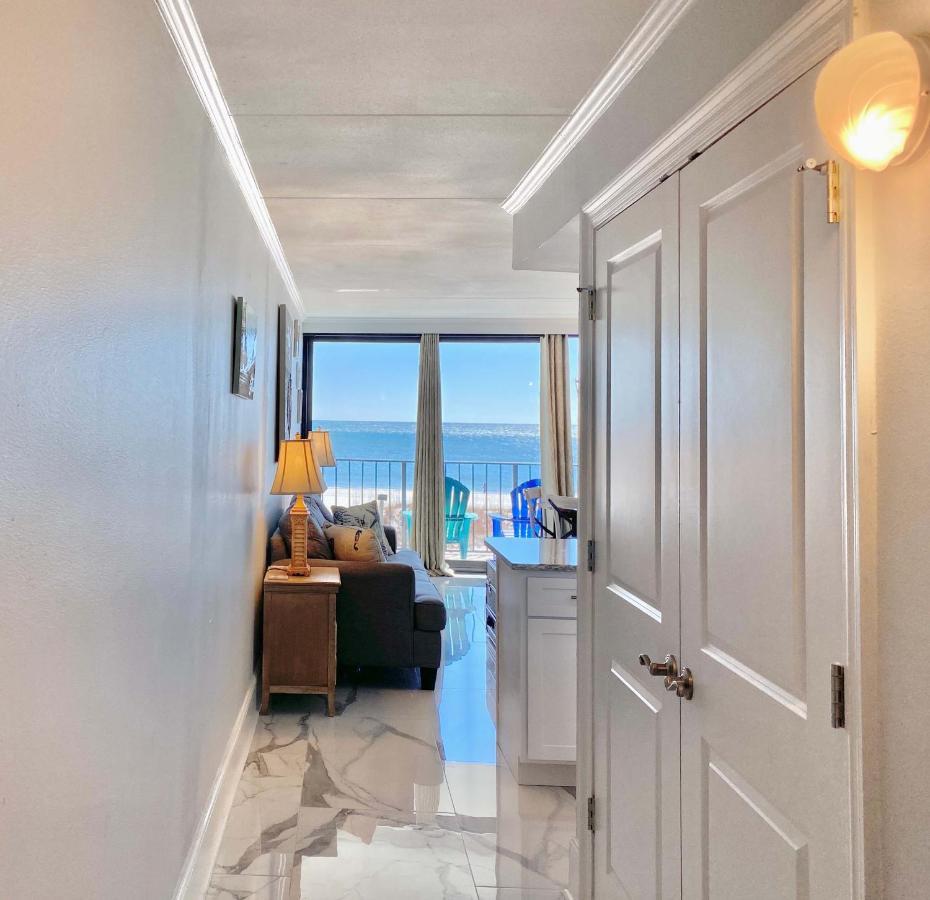 Island Winds East 202 By Albvr - Beautifully Renovated Beachfront Condo & Steps Away From Hangout & More! Gulf Shores Exterior foto